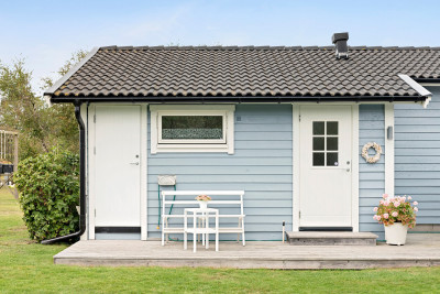 Entré och soldäck Karins väg 3