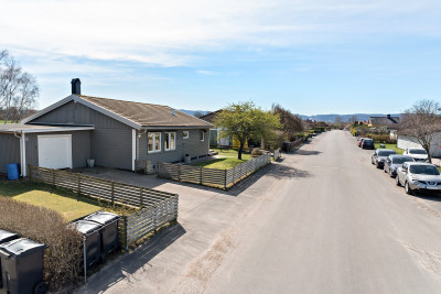 Framsida Plöjarevägen 5