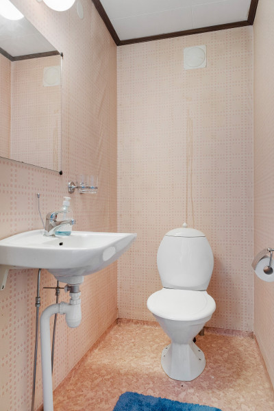 WC Delfingränd 6