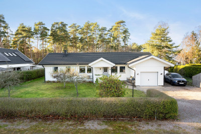 Framsida Rapphönsvägen 4