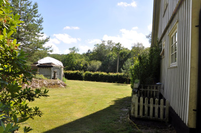 Trädgårdssida Trädgårdssida Otterdalsvägen 24