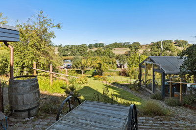 Utsikt från uteplats Gamlebygatan 2A