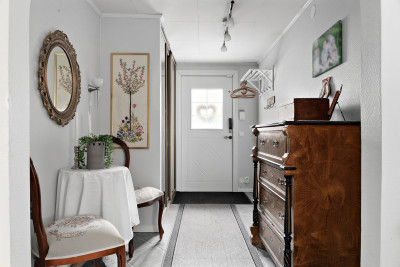 Entré/hall Luttehacksvägen 33