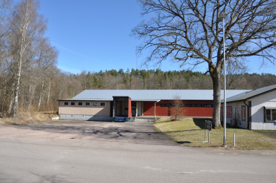 Byggnad A med lastbrygga Lagavägen 28 och 33