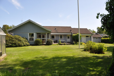 Trädgårdssida Kärrvägen 9