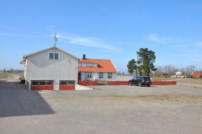 Trädgårdssida Bäckagårdsvägen 1