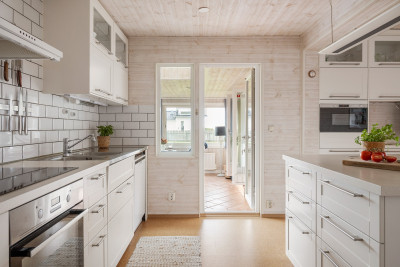  Strandridarevägen 82