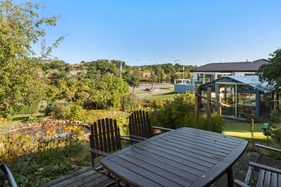 Utsikt från uteplats Gamlebygatan 2A