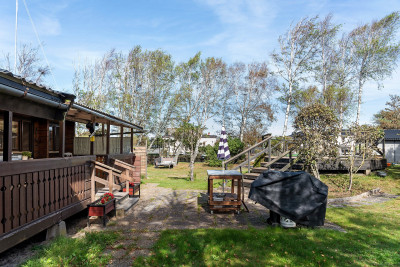 Trädgårdssida Tärnvägen 4 + Tärnvägen 4 A