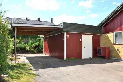 Carport och förråd Hallgatan 5