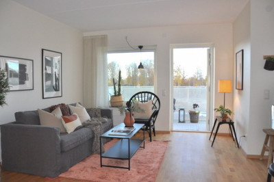 Fina ljusinsläpp UTHYRES Stationshuset Båstad