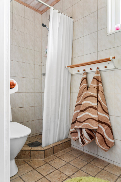 Badrum Tönnersa strandby 10