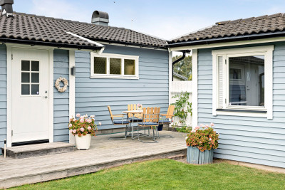 Entré och soldäck Karins väg 3