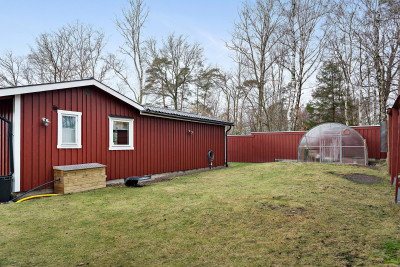 Baksida Luttehacksvägen 37