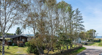 Vägen ner till stranden Tärnvägen 4 + Tärnvägen 4 A