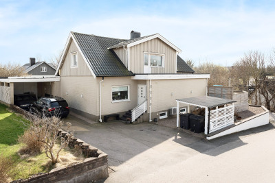 Framsida Flädervägen 2