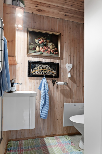 Gästtoalett Luttehacksvägen 33