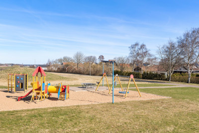 Grönområde med lekplats Gitarrgatan 14