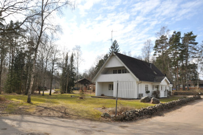 Trädgård Oxelvägen 12