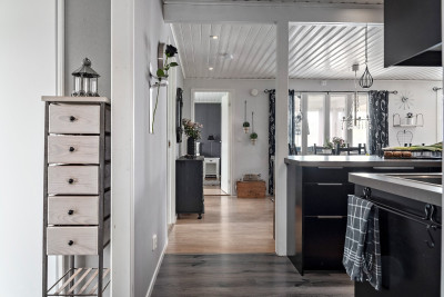 Hall mot kök Rågångsvägen 94